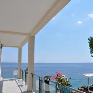 Riviera 